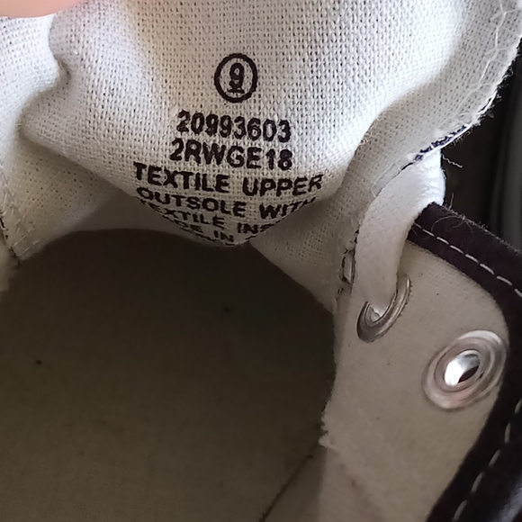 Ot Revolution low top sneaker black and white size 9 - Picture 4 of 5